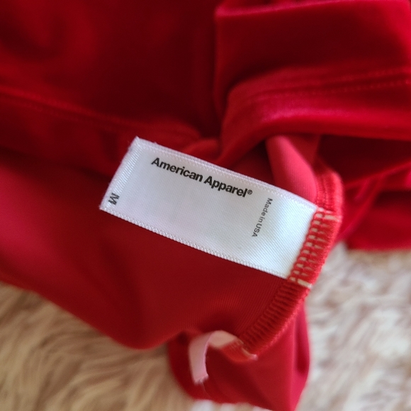 M Red Velvet Crop Top - Picture 5 of 6